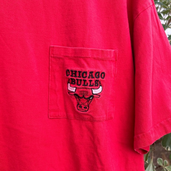 Vintage 90s Chicago Bulls Sports Fan Pocket T-Shirt NBA Sz XL - Picture 3 of 7